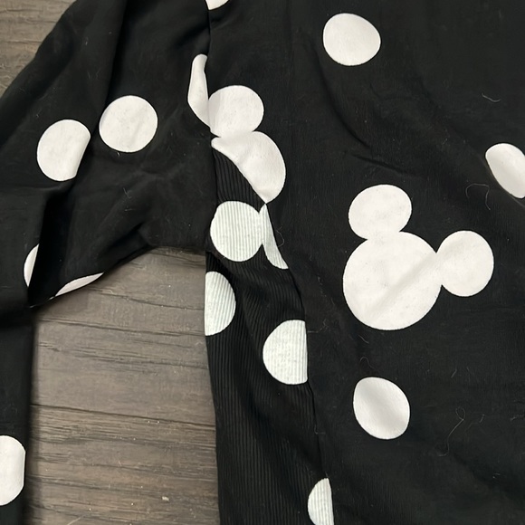 Disney, Girls XS small Mickey Mouse crew neck sweatshirt - Picture 6 of 6